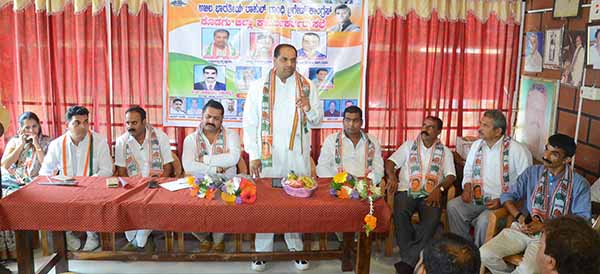 ಕೇಂದ್ರ ಸರಕಾರ ಜನವಿರೋಧಿ ನೀತಿ ಅನುಸರಿಸುತ್ತಿದೆ: ಚೇತನ್‍ ಚಮನ್